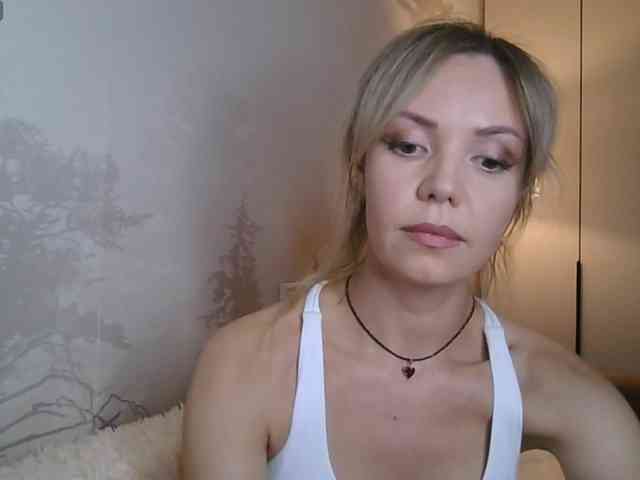 Red_Rose_98 webcam