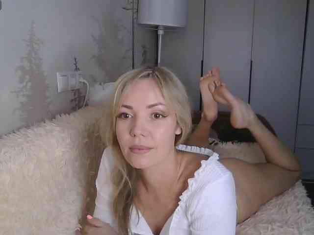 Red_Rose_98 webcam
