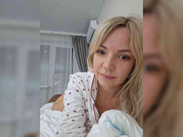 Red_Rose_98 webcam