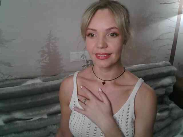 Red_Rose_98 webcam