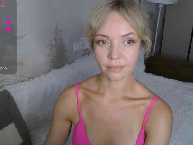 Kissz Sex Cam Show