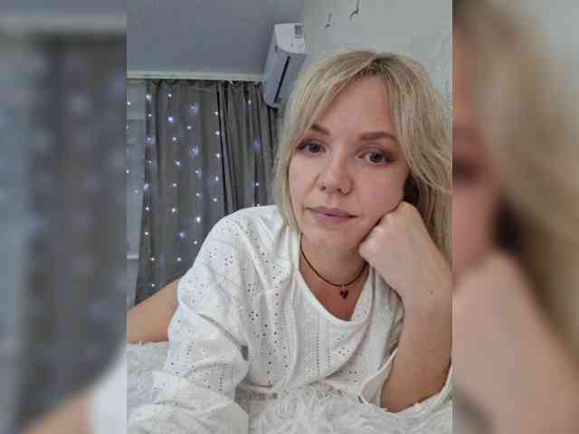 Red_Rose_98 webcam