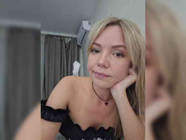 Kissz Live Webcam on BongaCams