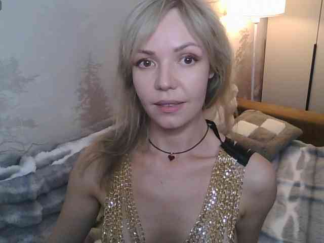 Red_Rose_98 webcam