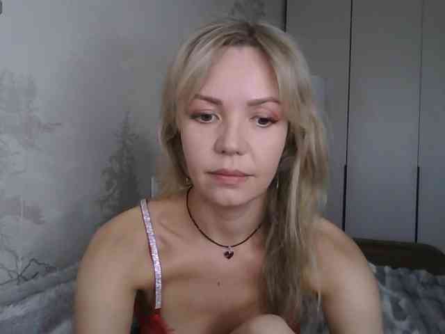 Red_Rose_98 webcam