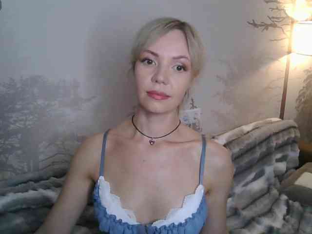 Red_Rose_98 webcam