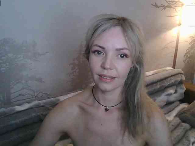 Red_Rose_98 webcam