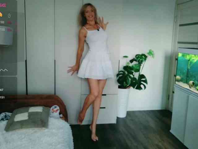 Red_Rose_98 webcam