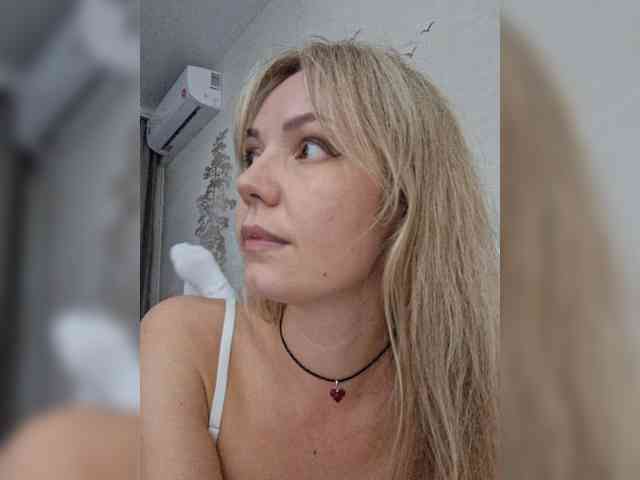 Red_Rose_98 webcam