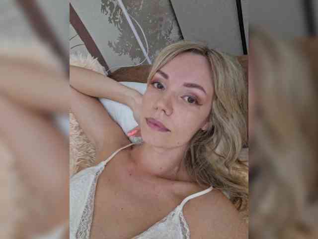 Red_Rose_98 webcam