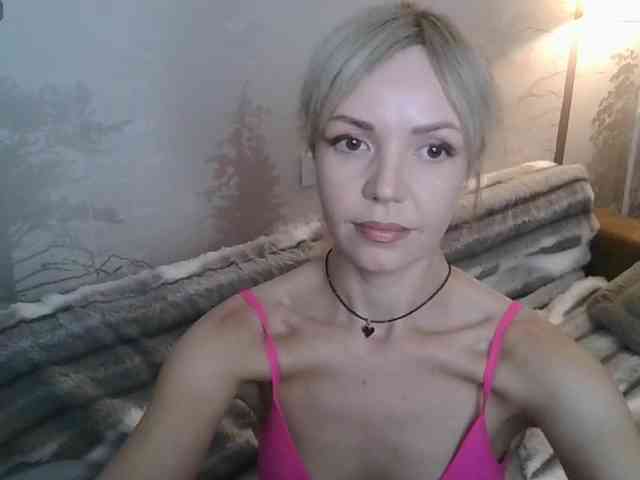 Red_Rose_98 webcam