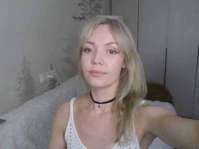 Red_Rose_98 webcam
