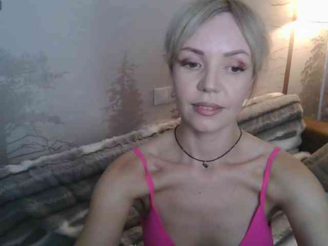 Red_Rose_98 webcam