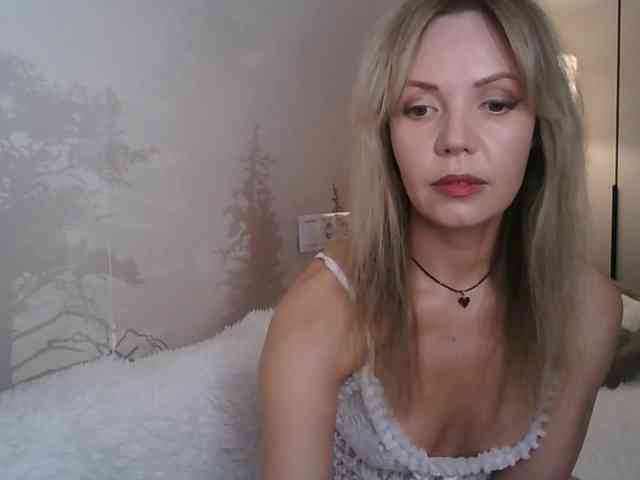 Red_Rose_98 webcam