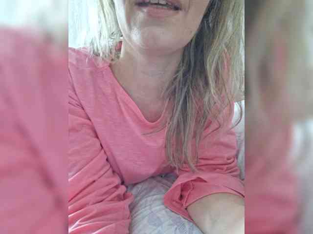 Red_Rose_98 webcam