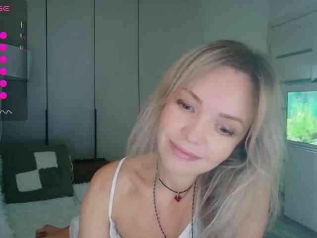 Red_Rose_98 webcam