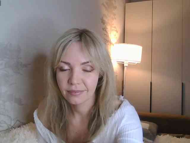 Red_Rose_98 webcam
