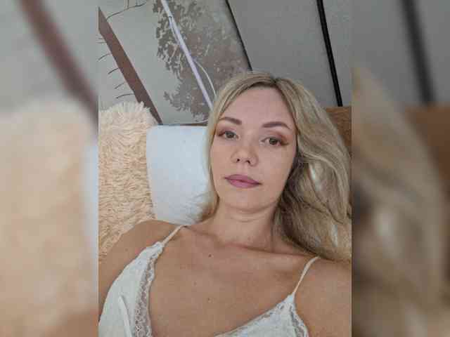 Red_Rose_98 webcam