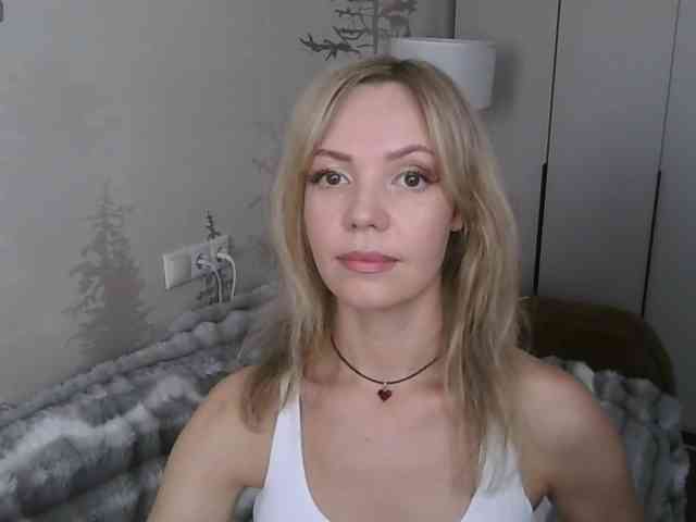 Red_Rose_98 webcam