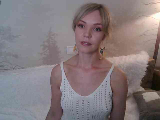 Red_Rose_98 webcam
