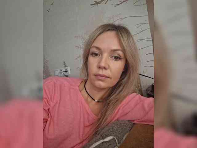 Red_Rose_98 webcam