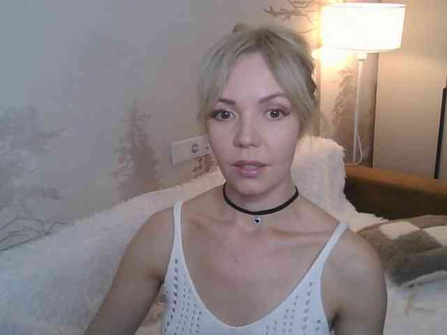 Red_Rose_98 webcam