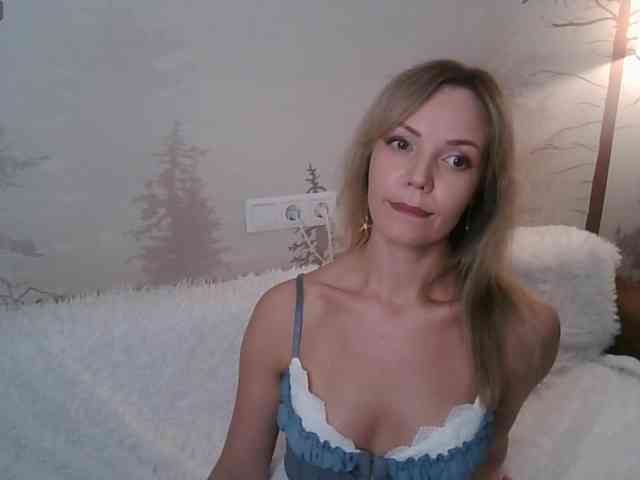 Red_Rose_98 webcam
