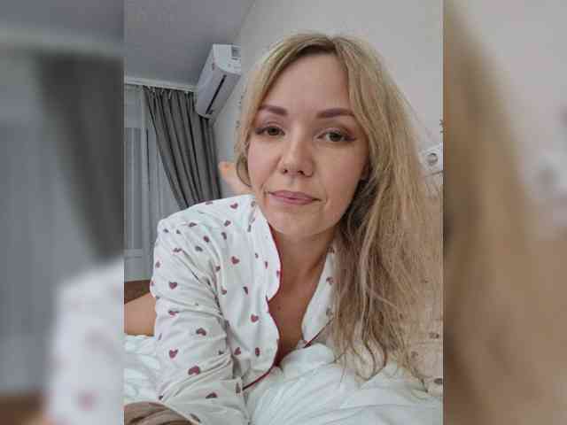 Red_Rose_98 webcam