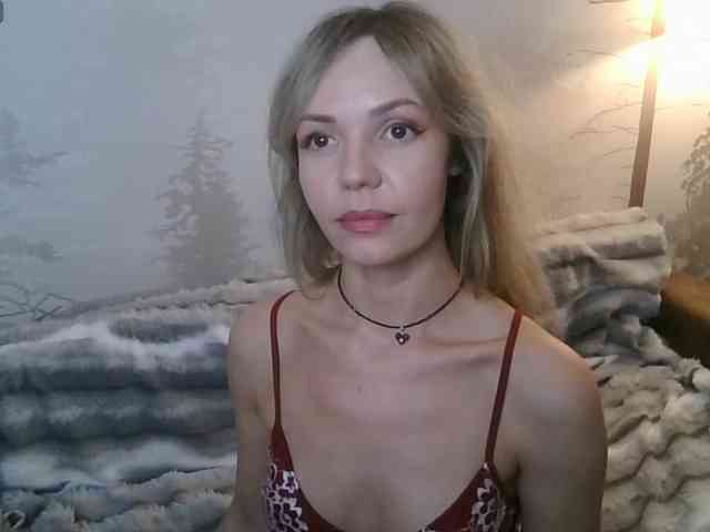 Red_Rose_98 webcam