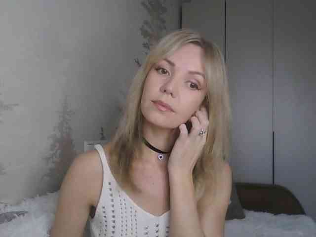 Red_Rose_98 webcam