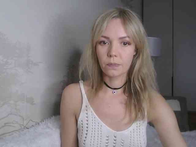 Red_Rose_98 webcam