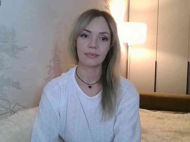 Red_Rose_98 webcam