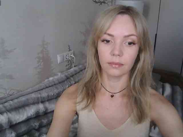 Red_Rose_98 webcam