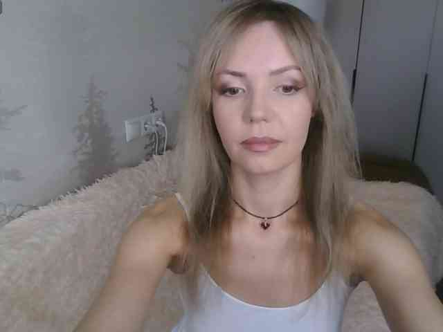 Red_Rose_98 webcam