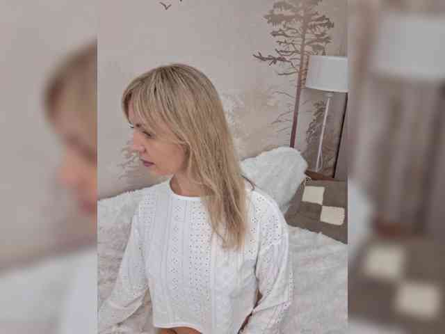 Red_Rose_98 webcam