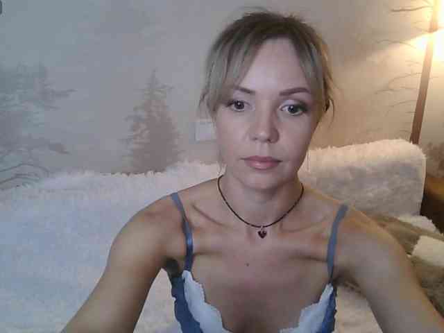 Red_Rose_98 webcam