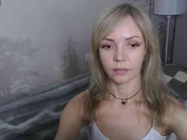 Red_Rose_98 webcam