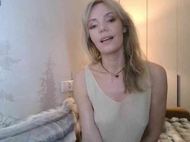 Red_Rose_98 webcam