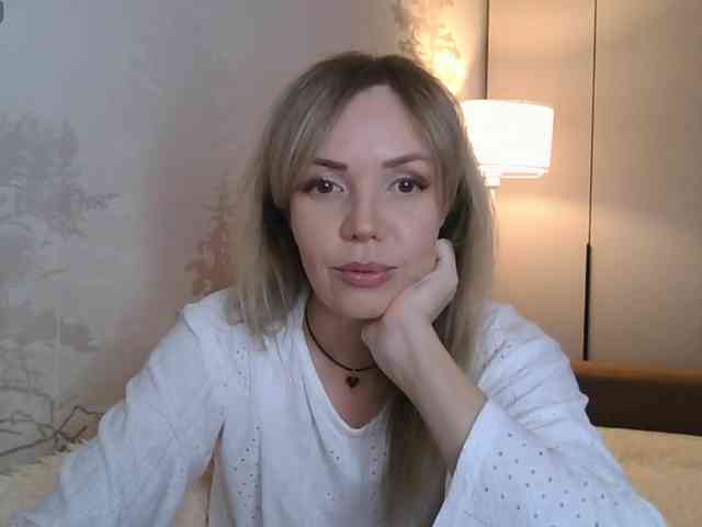 Red_Rose_98 webcam