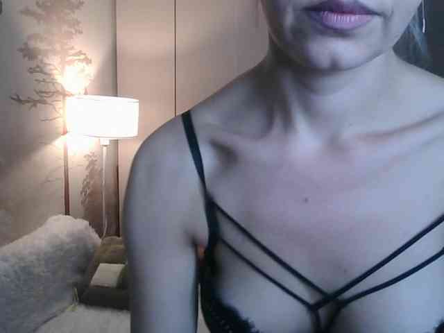 Red_Rose_98 webcam
