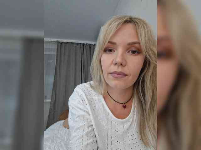 Red_Rose_98 webcam