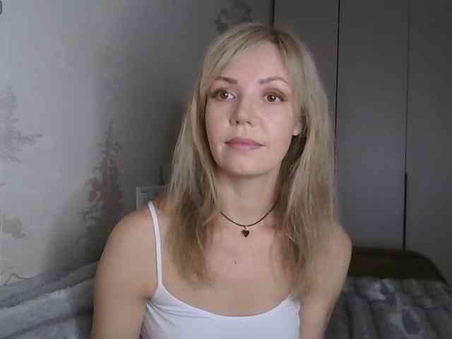 Red_Rose_98 webcam