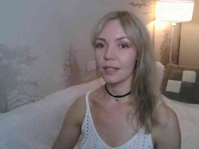 Red_Rose_98 webcam