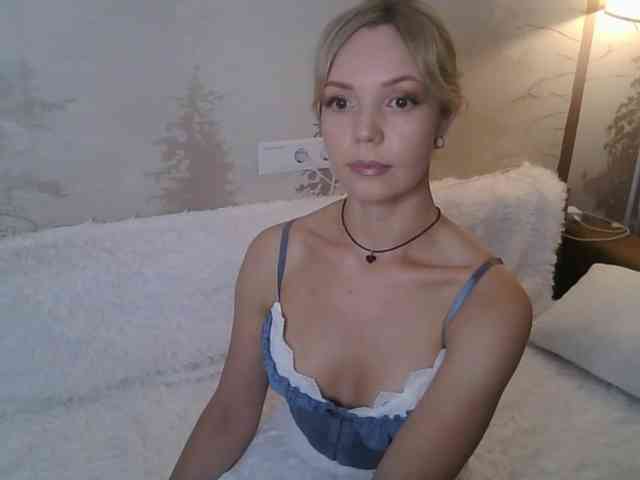 Red_Rose_98 webcam