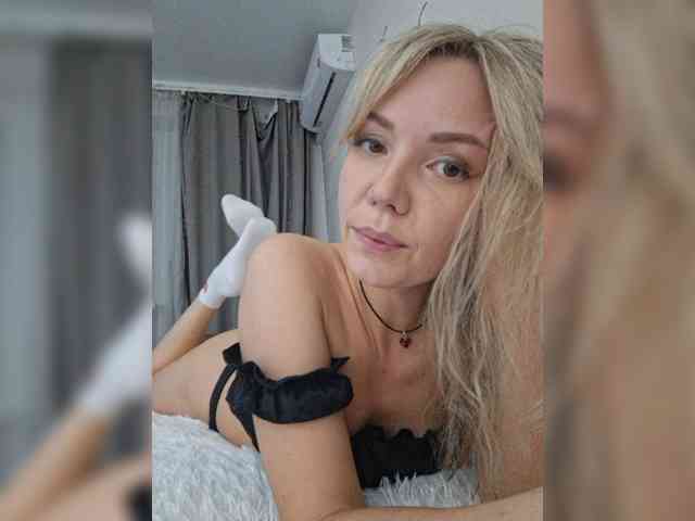 Kissz Live Webcam on BongaCams