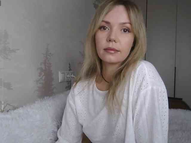 Red_Rose_98 webcam