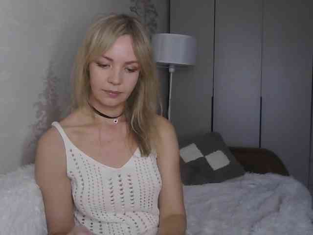 Red_Rose_98 webcam