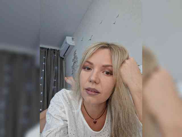 Red_Rose_98 webcam