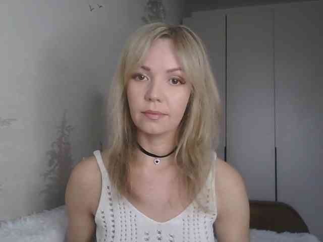 Red_Rose_98 webcam