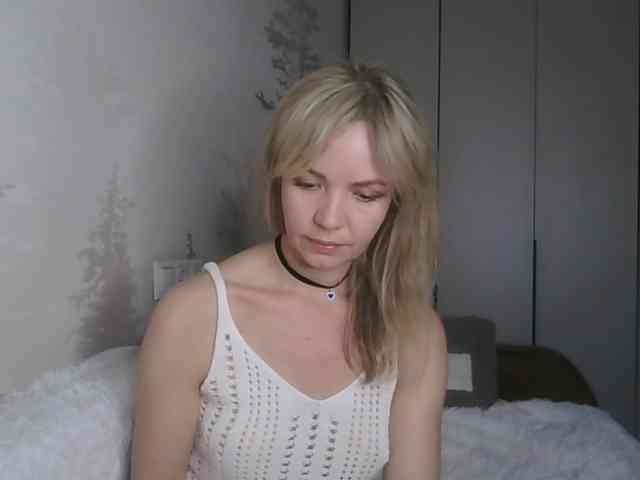 Red_Rose_98 webcam